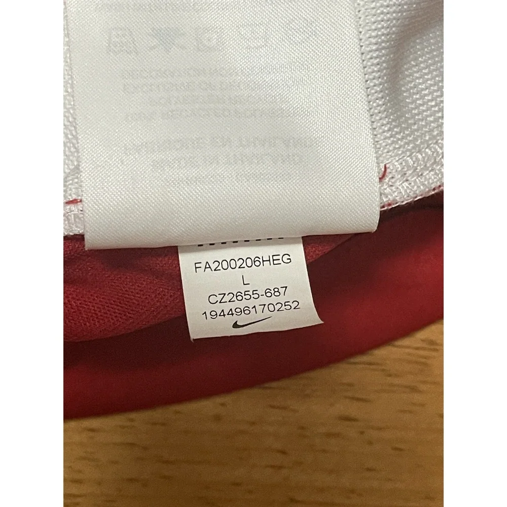LFC Standard Chartered Liverpool Home Football Jersey Nike Soccer Youth L * Read